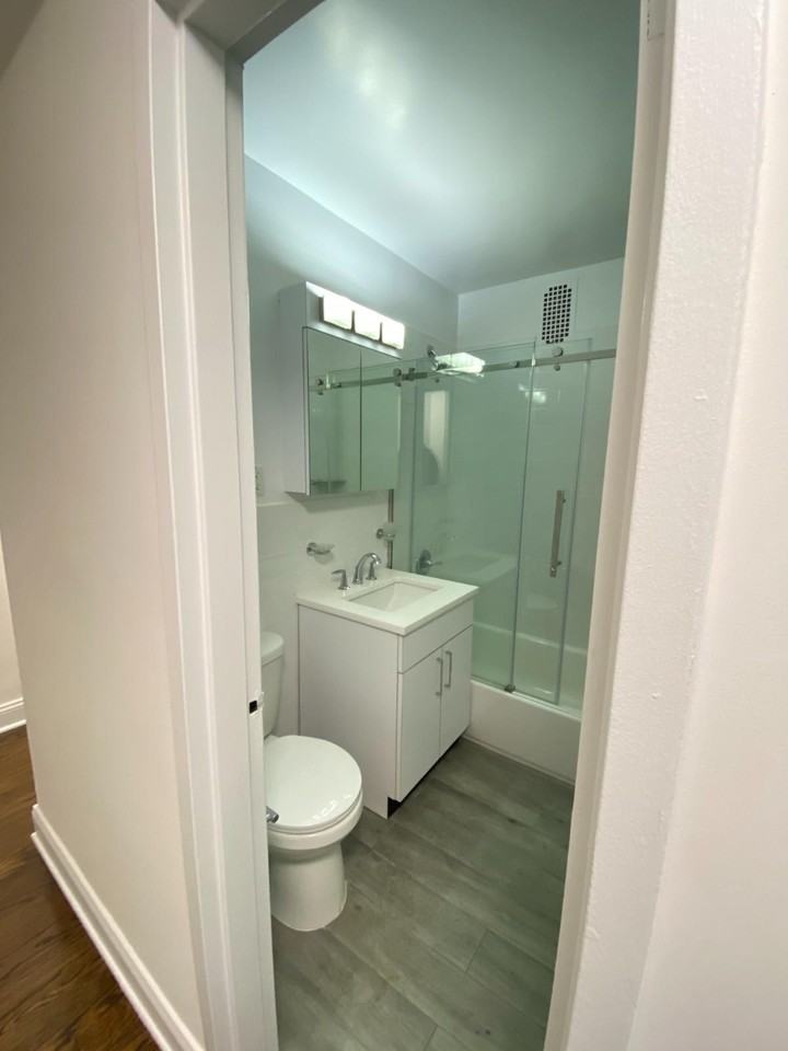 E 82nd St #10J - Photo 5 of 6