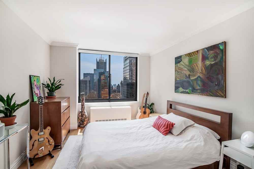 W 48th St #37F - Photo 2 of 3