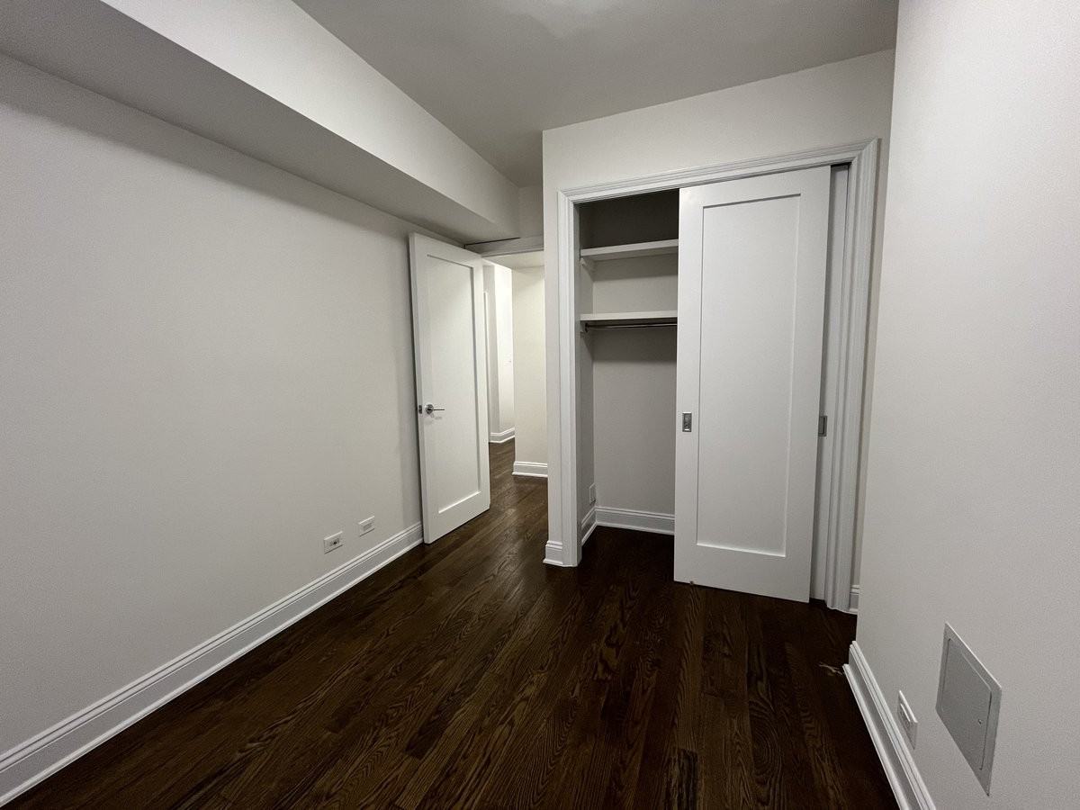 E 57th St #15B - Photo 4 of 8