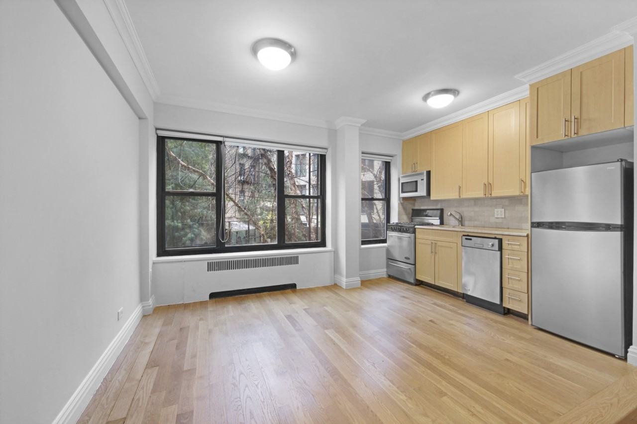 Downing St #1B - Photo 3 of 8