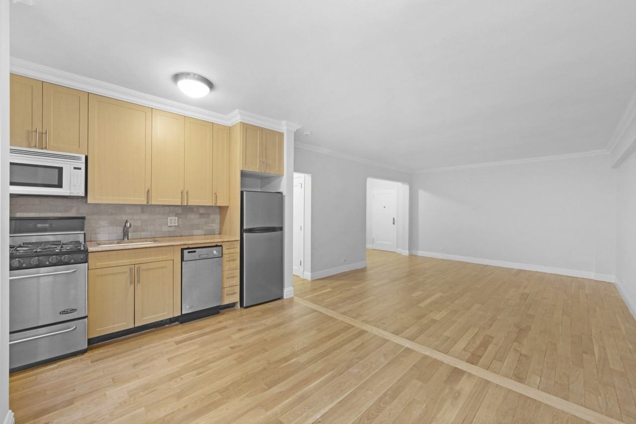 Downing St #1B - Photo 6 of 8