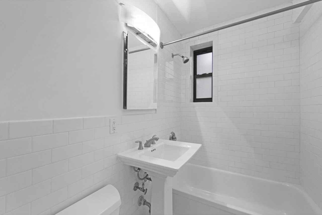 Downing St #1B - Photo 7 of 8