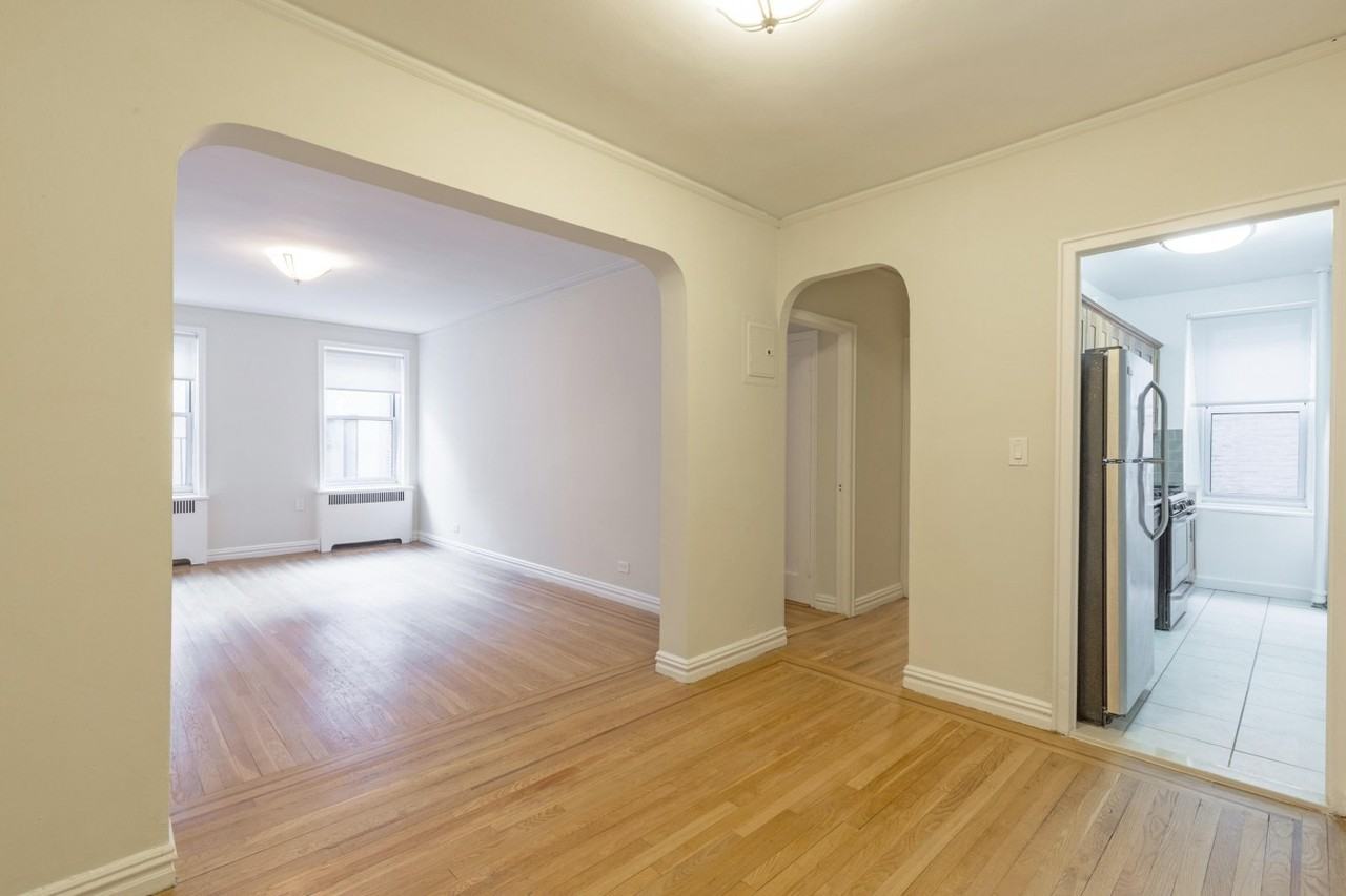 W 18th St #4H - Photo 6 of 8