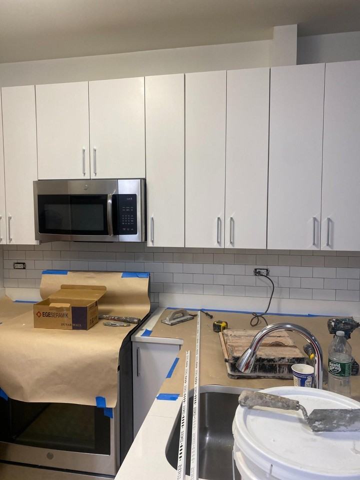 W 58th St #6D - Photo 4 of 5