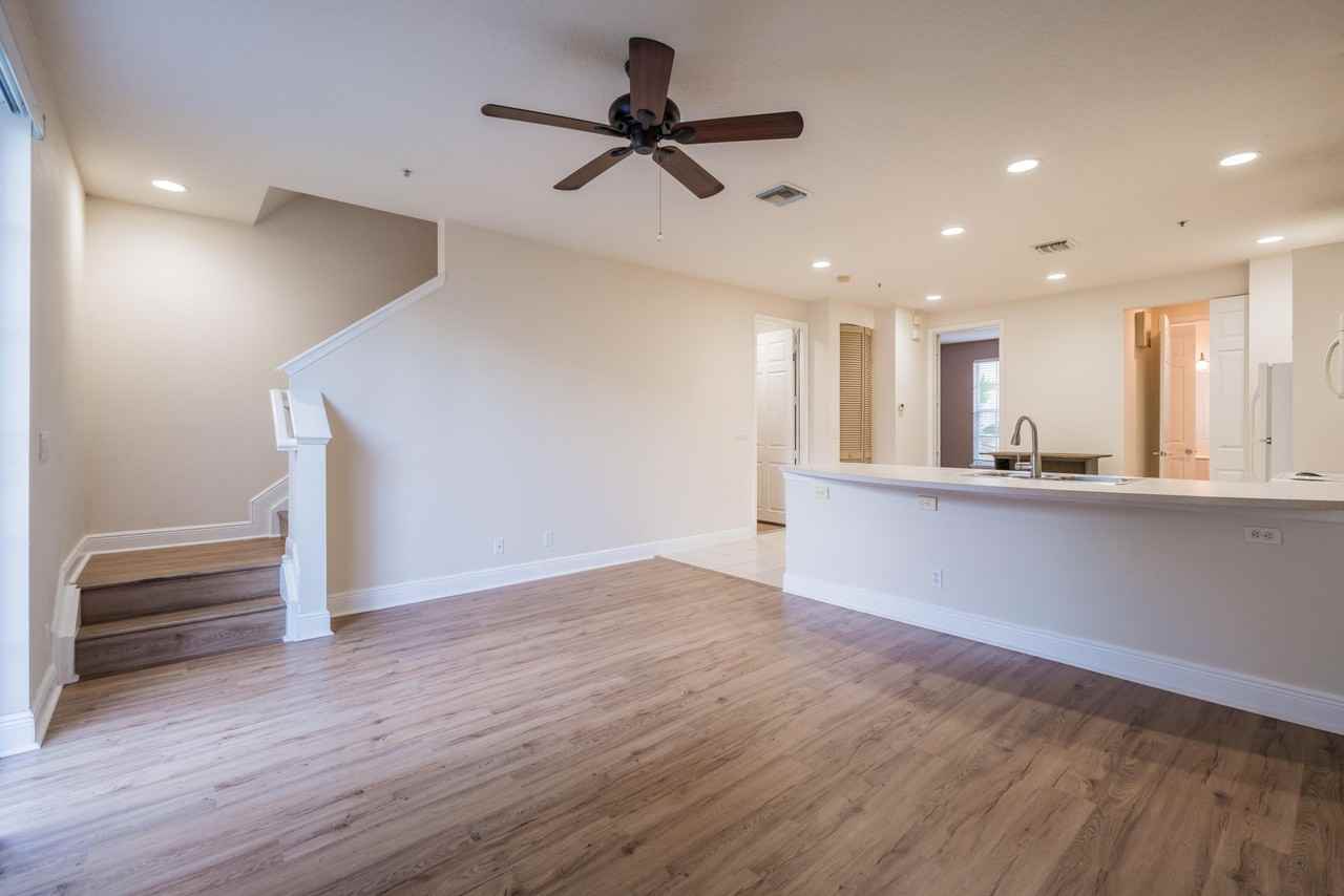 108 E Indian Crossing Cir - Photo 3 of 26