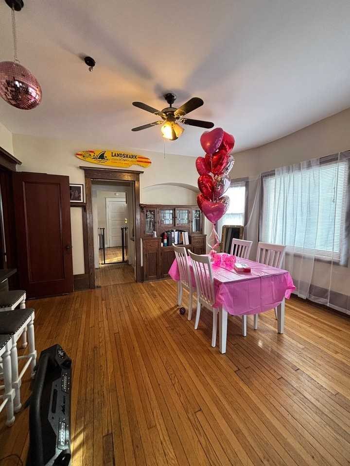 2944-46 N. Maryland Ave. - Photo 3 of 27