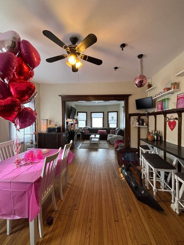 2944-46 N. Maryland Ave. - Photo 4 of 27