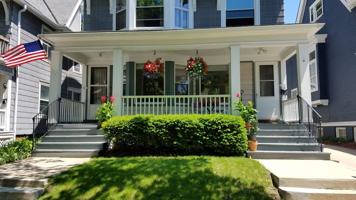 featured image of 3272 N Hackett Ave