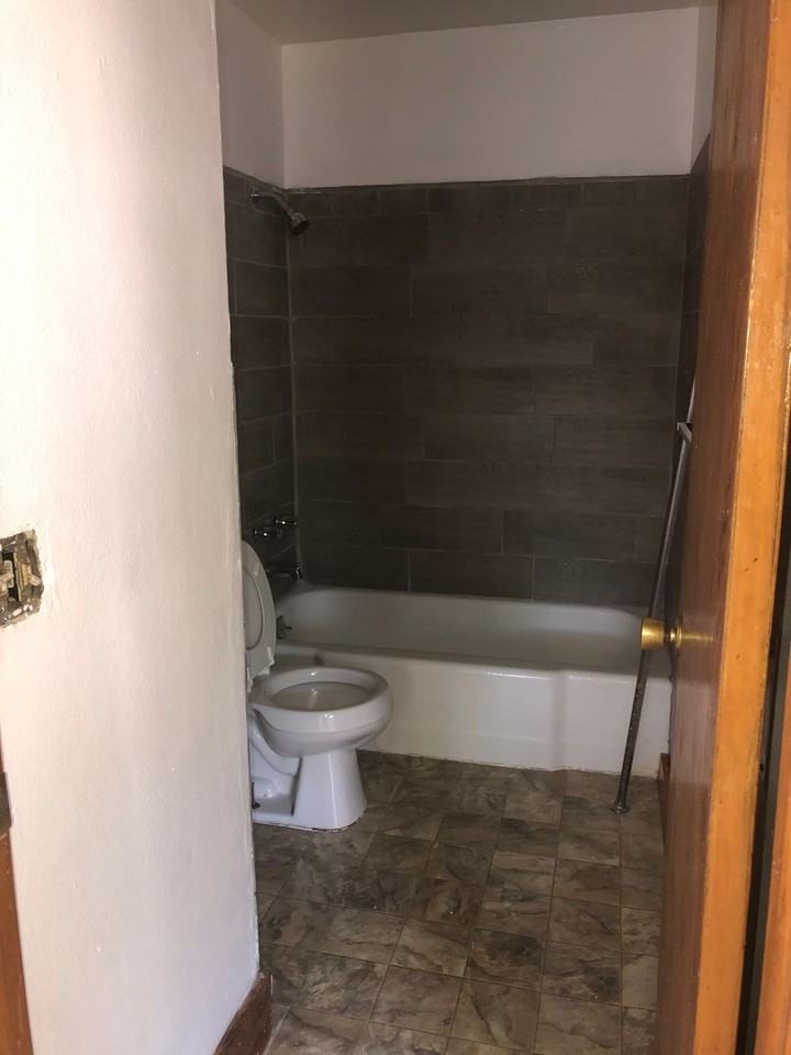 654 Stryker Ave - Photo 3 of 6