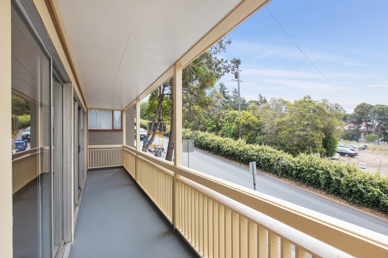 2315 Hearst Ave #2 - Photo 4 of 15