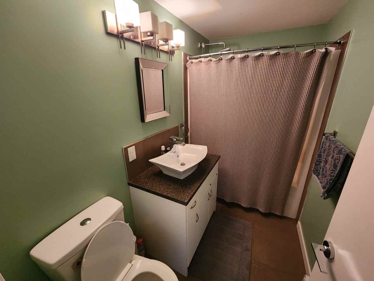 711 20th Street West - Photo 3 of 9