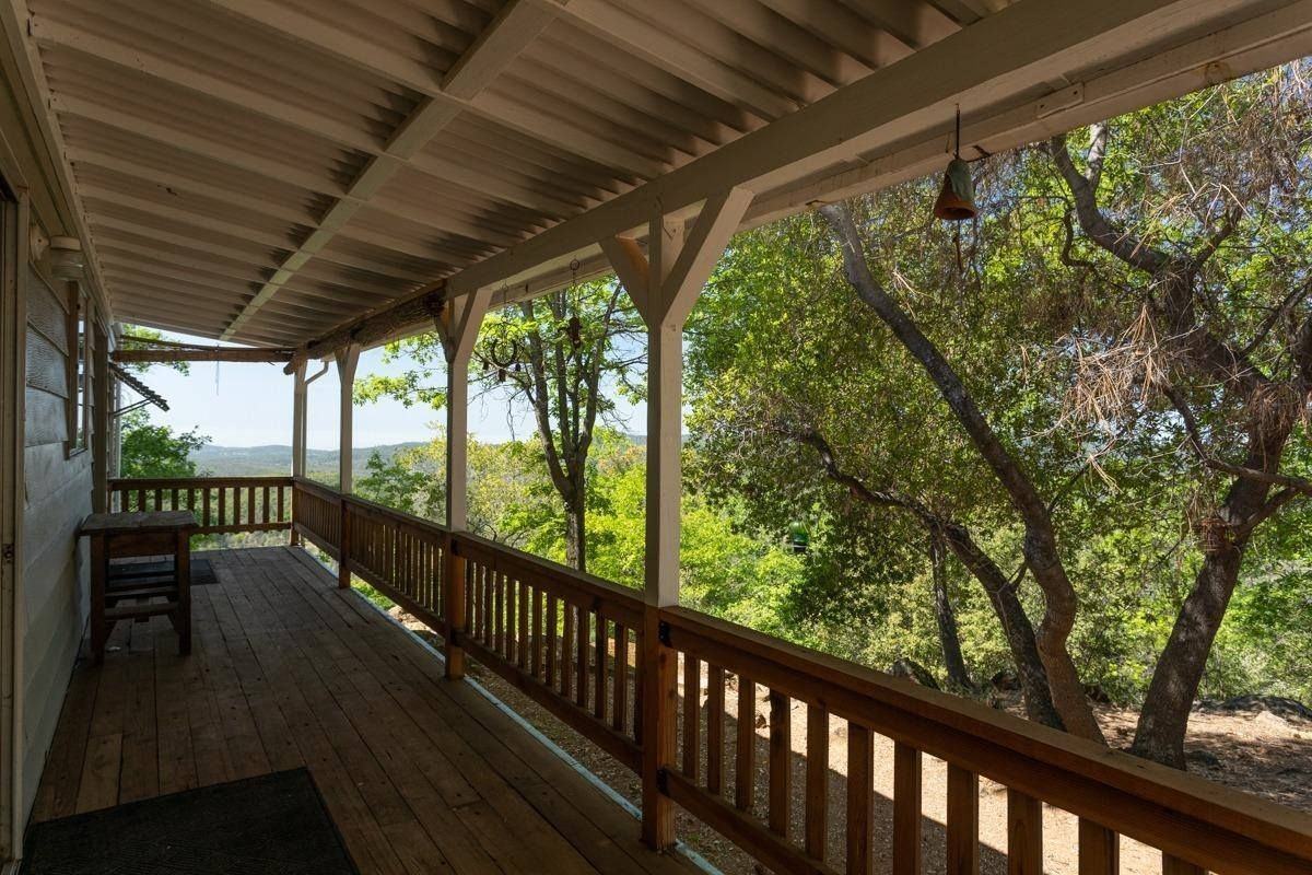 14832 Queenan Ln - Photo 2 of 17