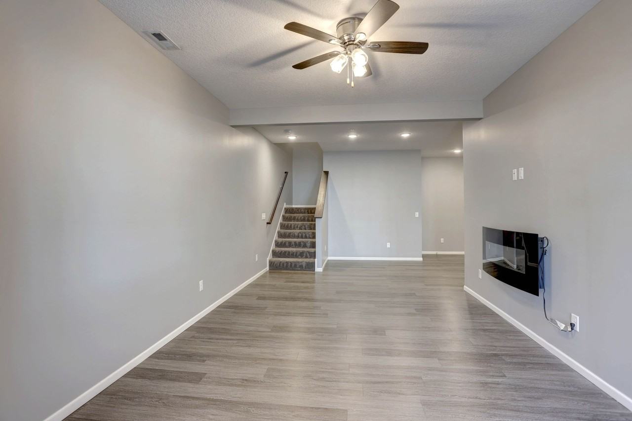 Fox Run Townhomes - Photo 4 of 50