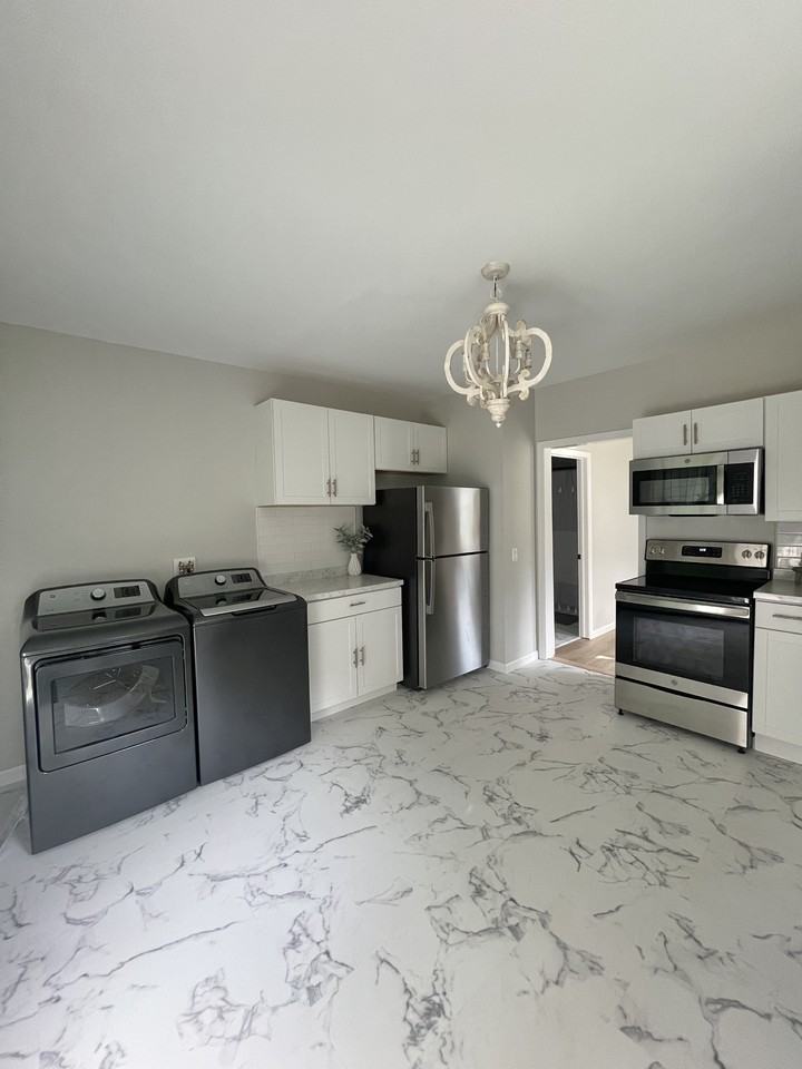 24 Front St #24 - Photo 3 of 10