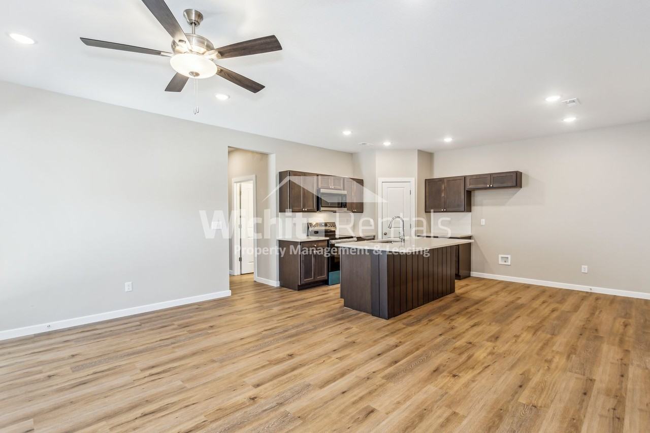 5030 5030 - 5032 S. Sycamore Ct. - Photo 4 of 15