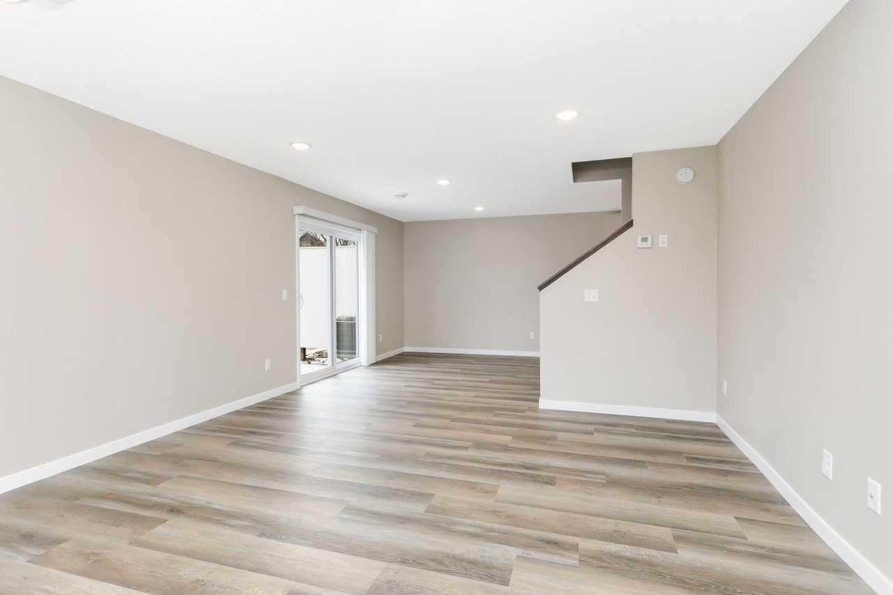 6016 Manchester Ave Ne - Photo 2 of 26