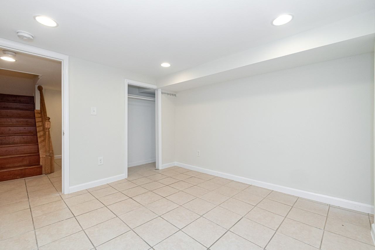 216 N Port St #216 - Photo 7 of 32