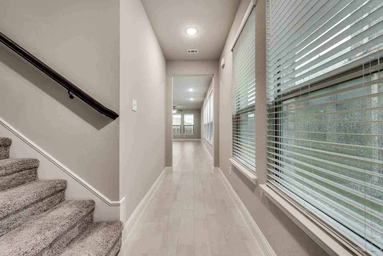 1078 Norias Dr #NA - Photo 5 of 25