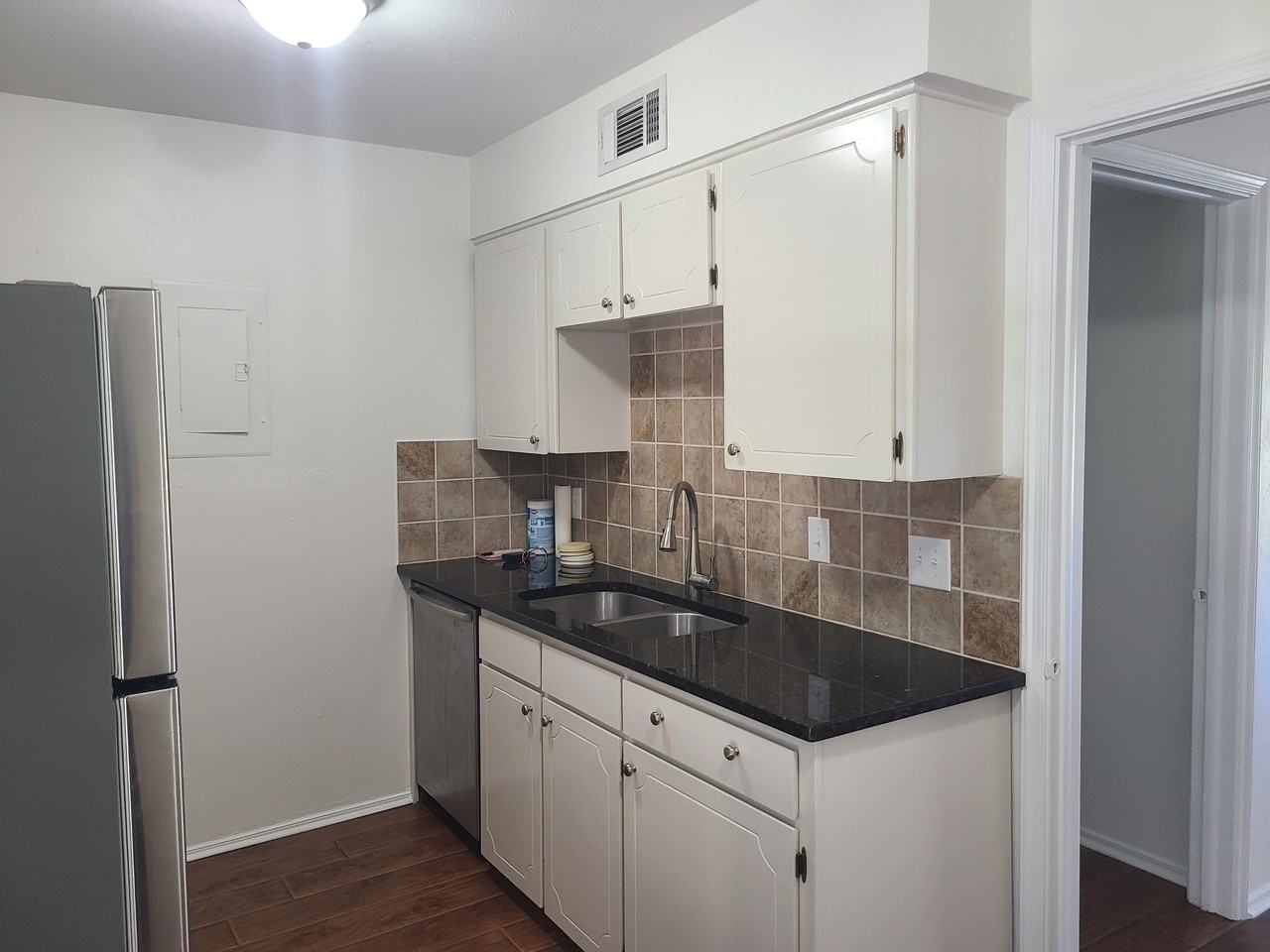 4000 Ridglea Country Club Dr #103 - Photo 3 of 14