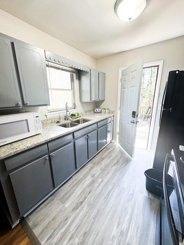 Brookside Dr - Photo 6 of 10