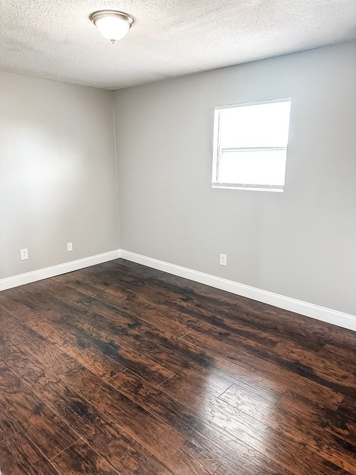 The Flats at Scheel - Photo 2 of 6