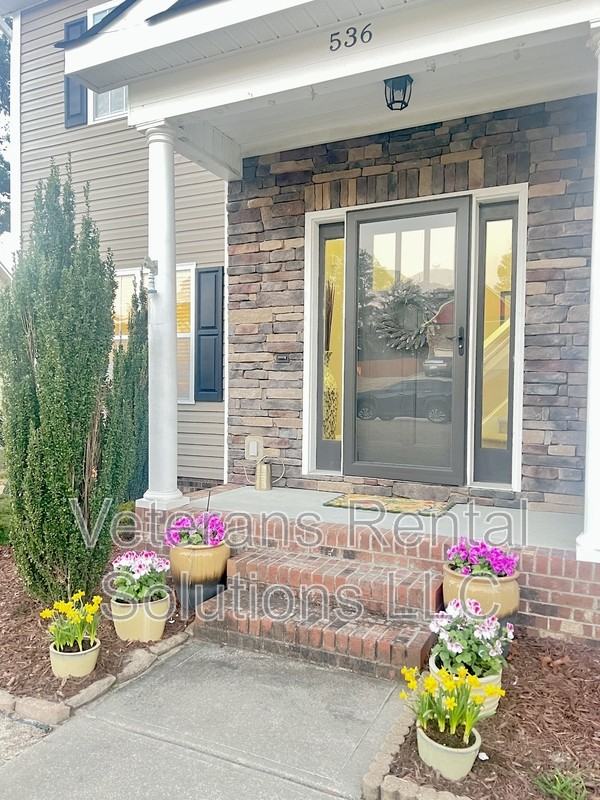 536 Spring Flowers Dr - Photo 2 of 34