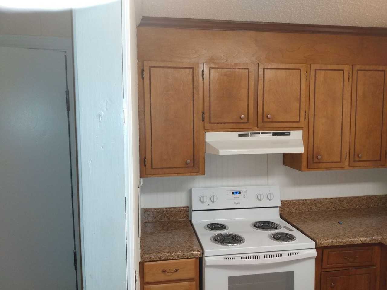 843 Woodland St - Photo 6 of 20