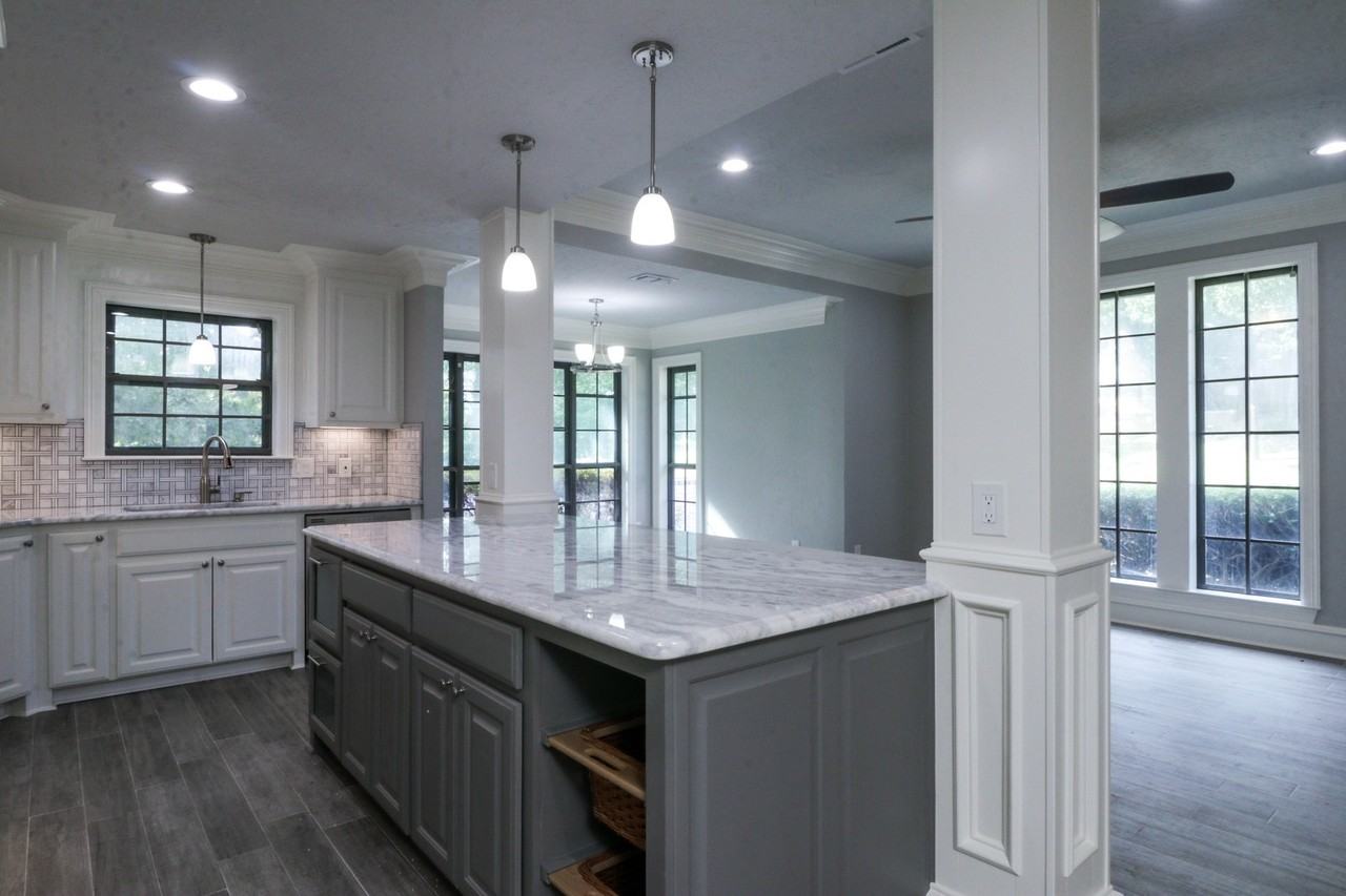 3726 Ben Hogan Dr - Photo 5 of 33