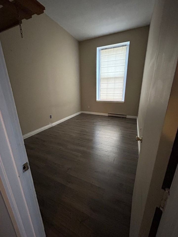 230 Gorham St - Photo 5 of 13