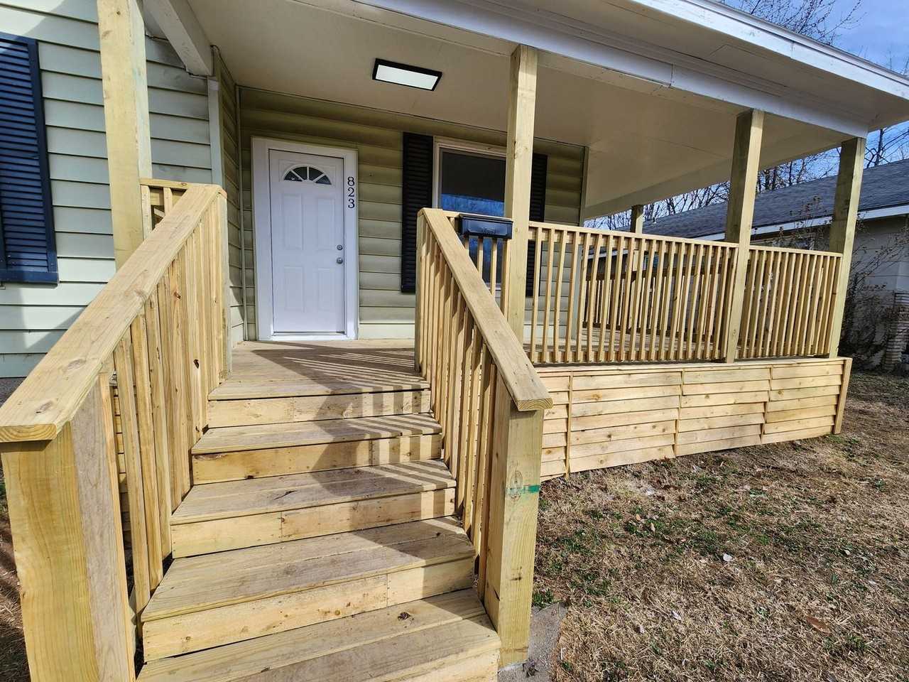 823 W Central St - Photo 3 of 30