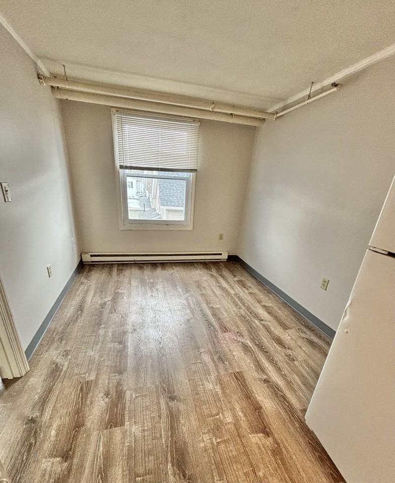 49 Harbor Ave - Photo 3 of 9