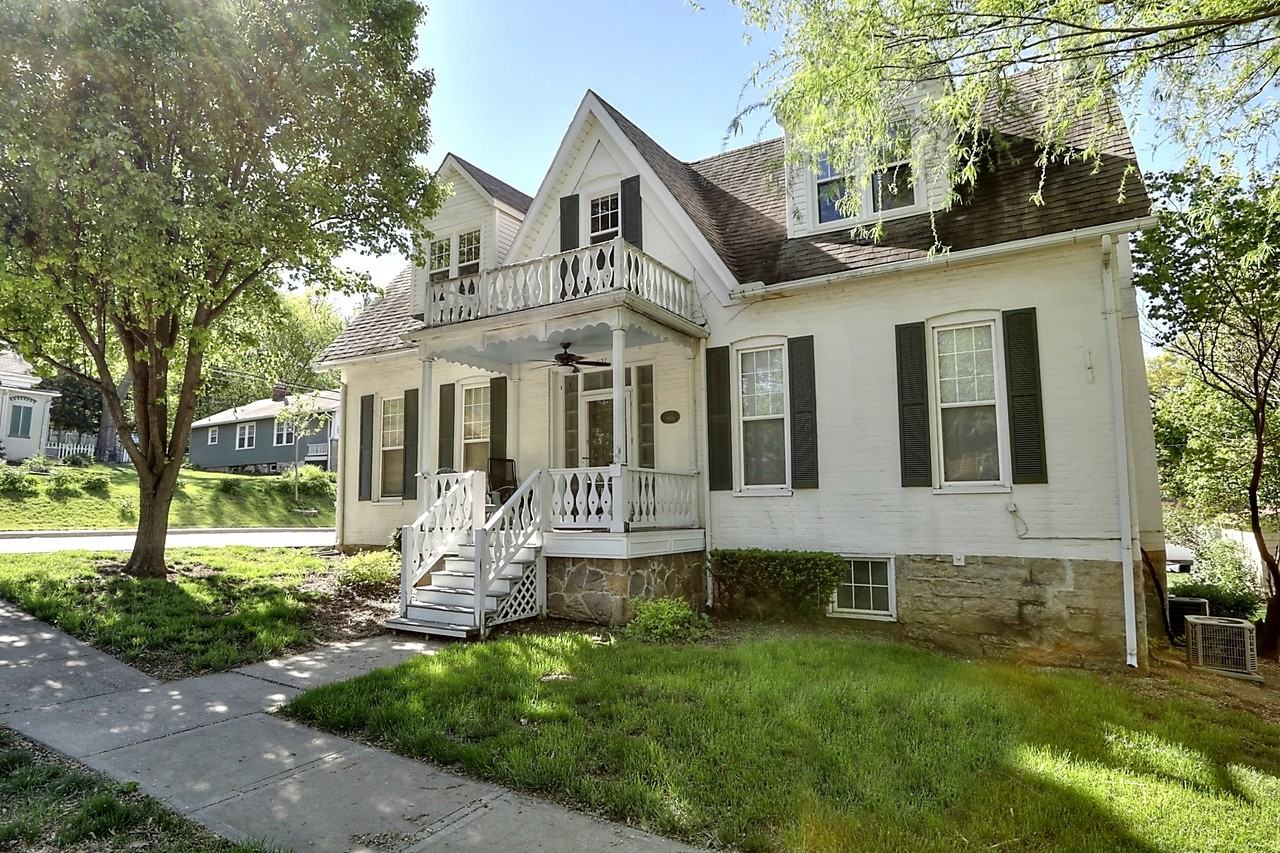 321 Ferrel - Photo 2 of 14