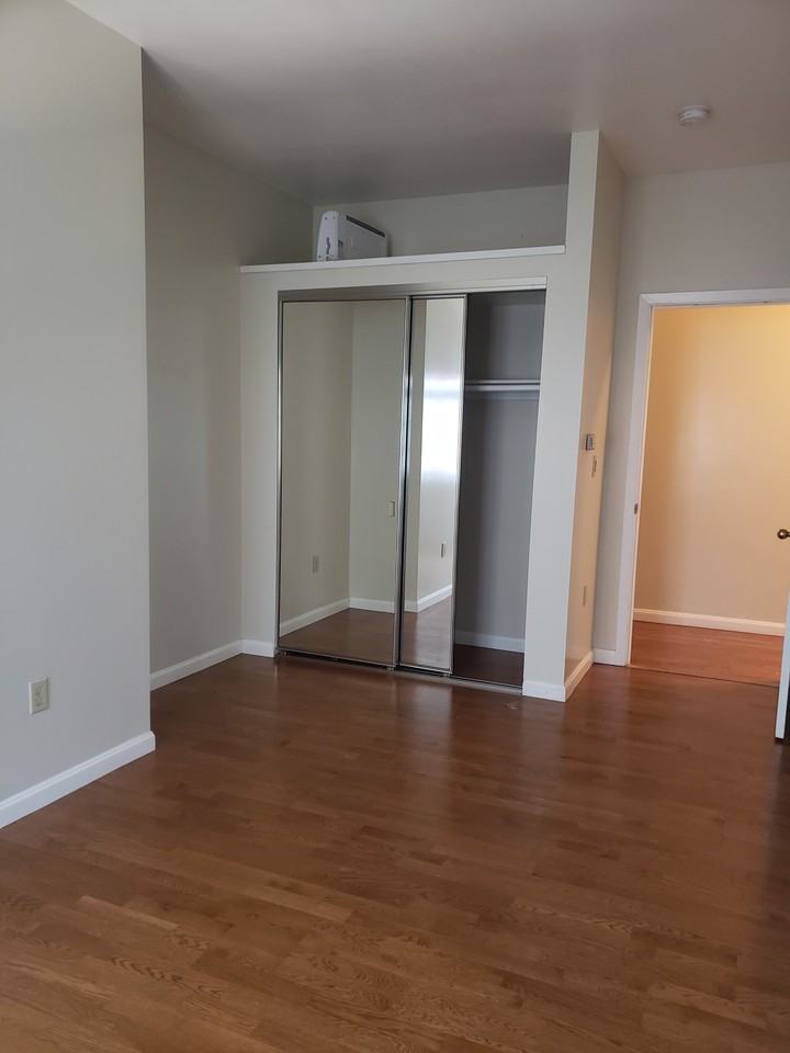 2319 College Ave. - Photo 4 of 18