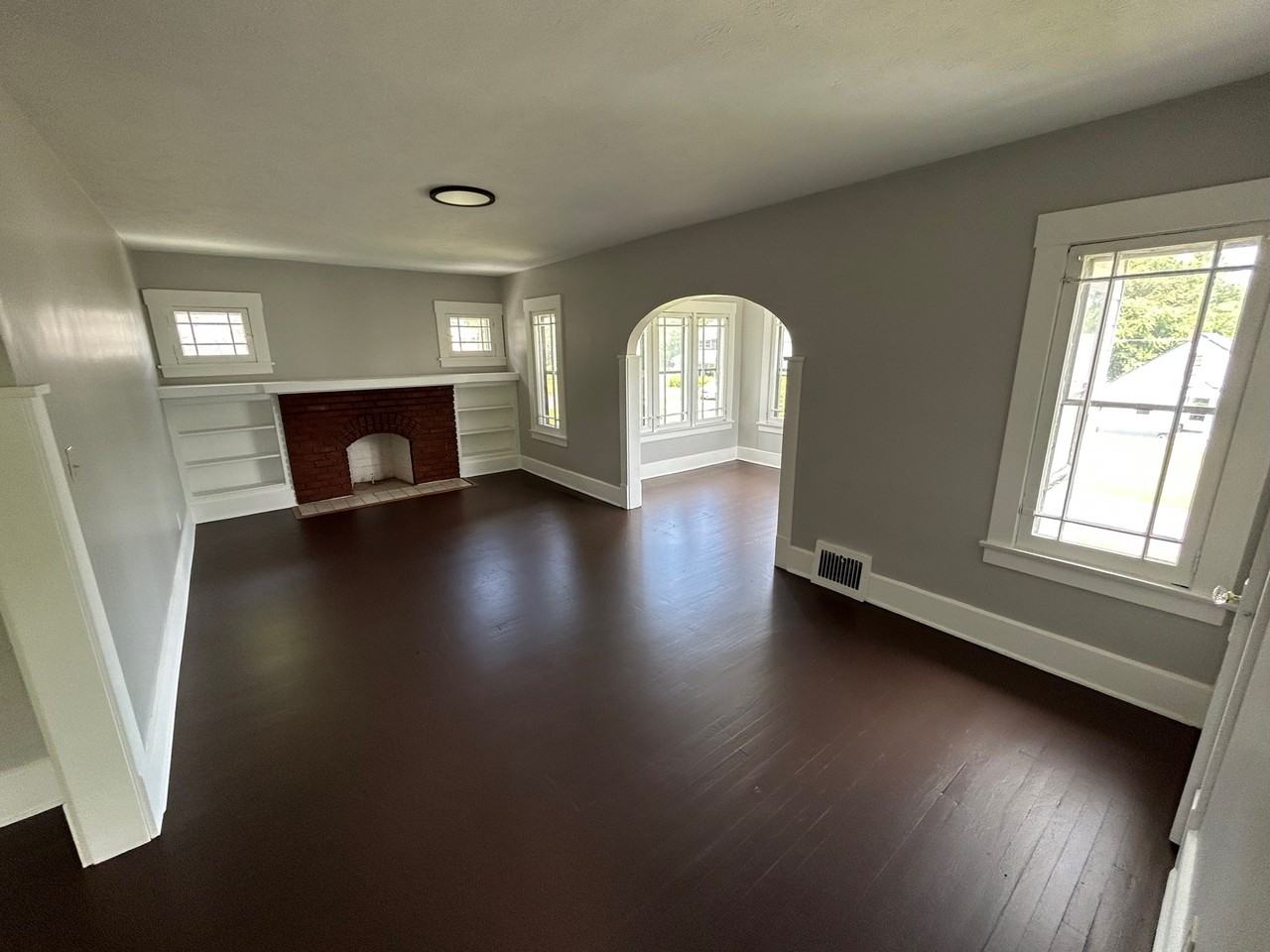 541 East Avondale Avenue - Photo 2 of 20