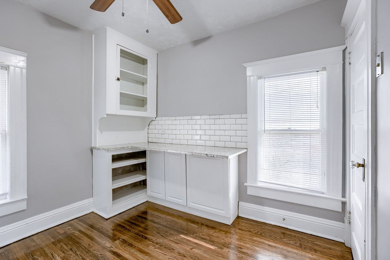 115 South 38th Street - Photo 3 of 24