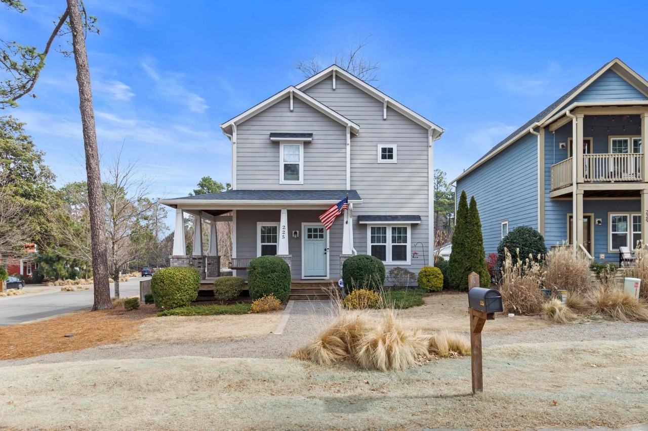 225 Springwood Way - Photo 2 of 20