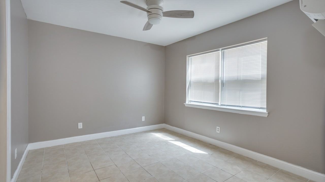 84 Cassandra Ln - Photo 3 of 11