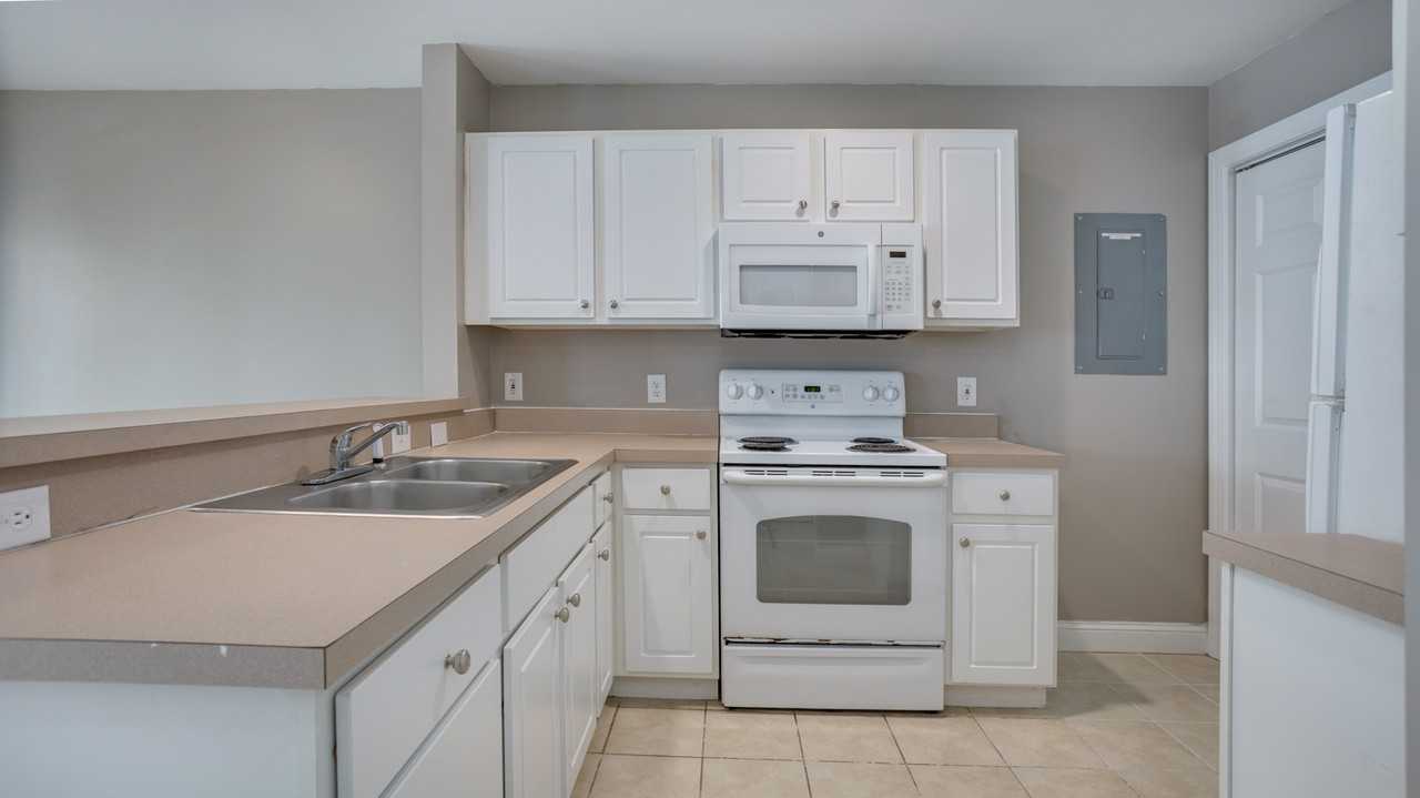 84 Cassandra Ln - Photo 6 of 11
