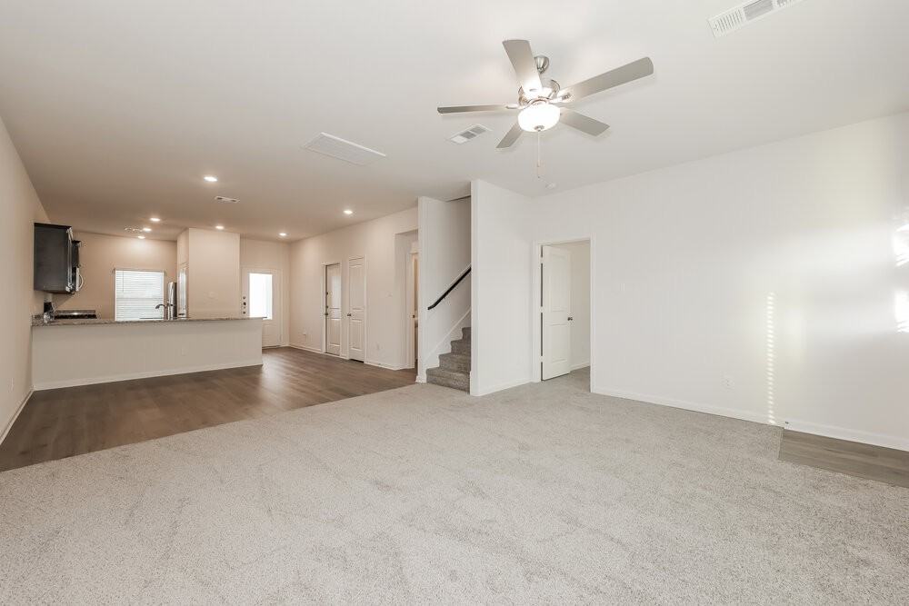 1532 Woodwinds Dr - Photo 4 of 17