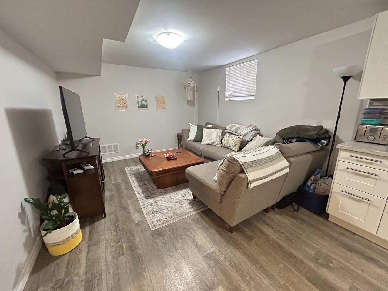 721 Limeridge Rd E #2 - Photo 5 of 6