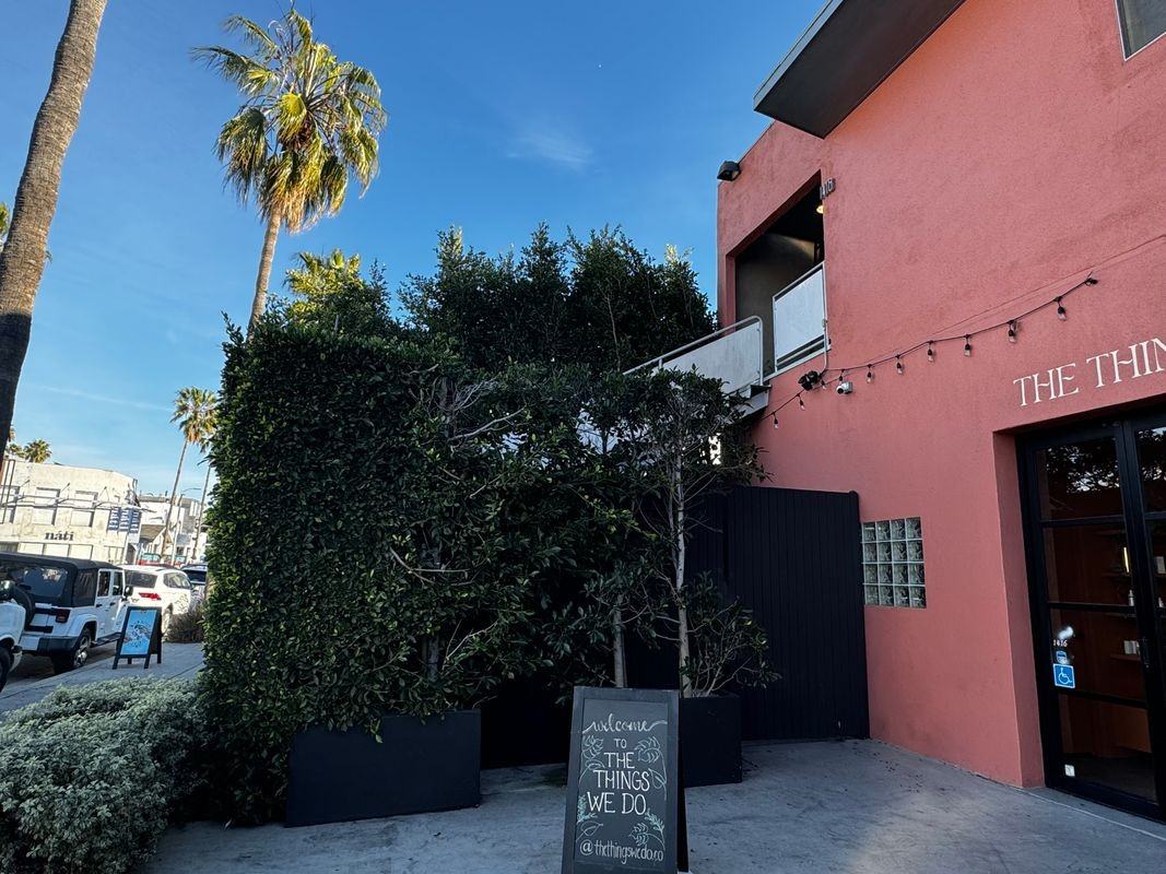 1418 Abbot Kinney Blvd ##2 - Photo 2 of 13