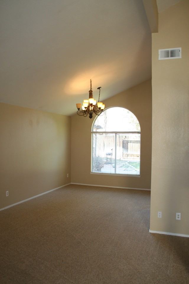 10408 Walnut Creek Ct - Photo 2 of 24