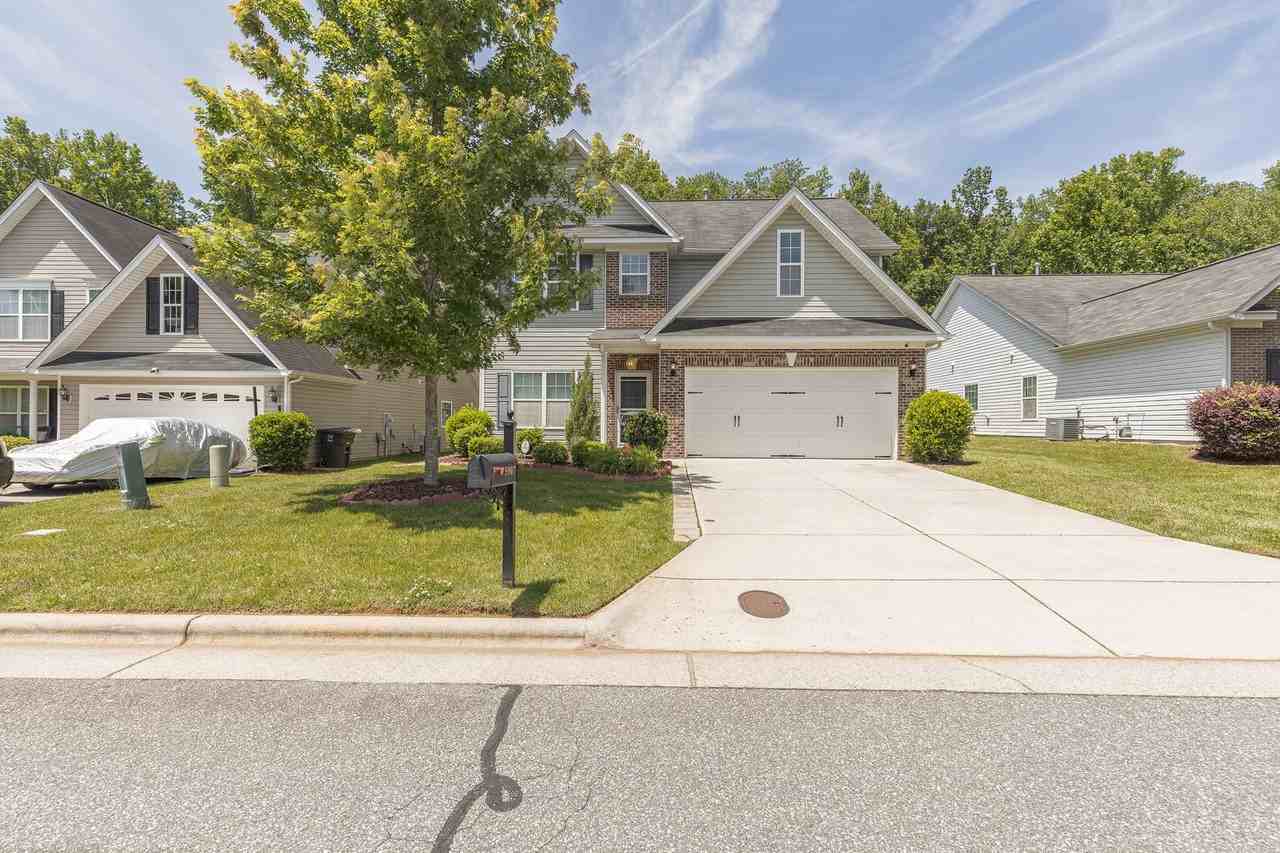 5907 Landerwood Dr - Photo 2 of 36