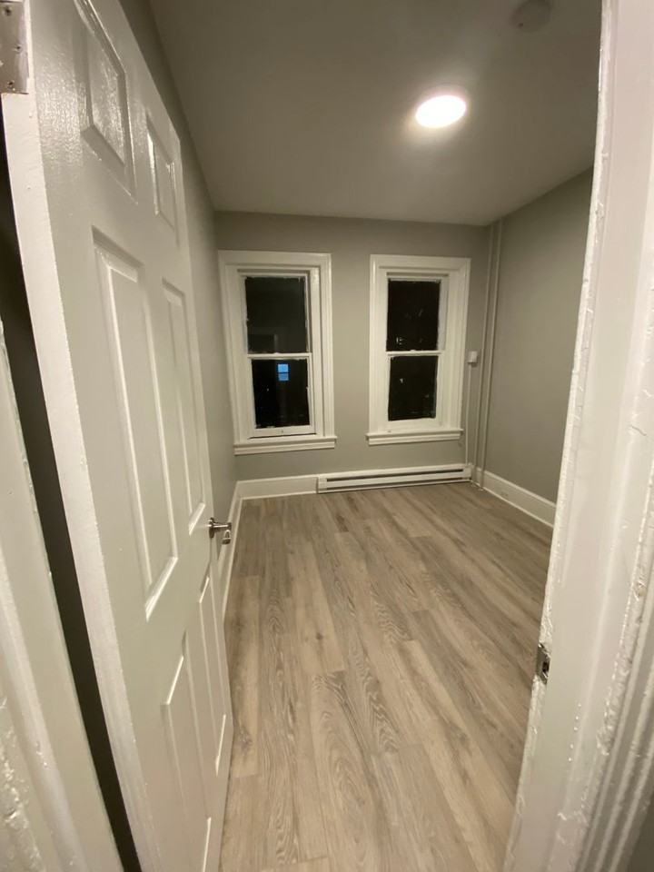 1030 Walnut St - Photo 5 of 9