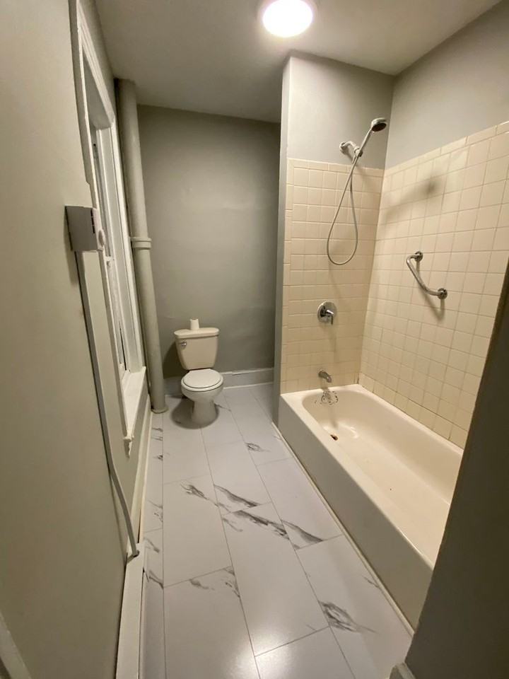 1030 Walnut St - Photo 6 of 9