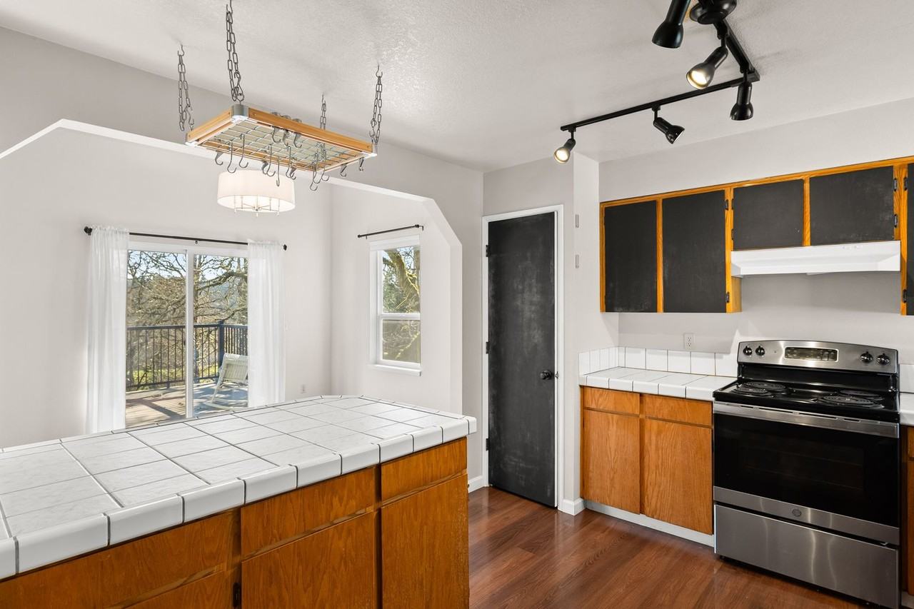 4183 Imperial Dr - Photo 3 of 21