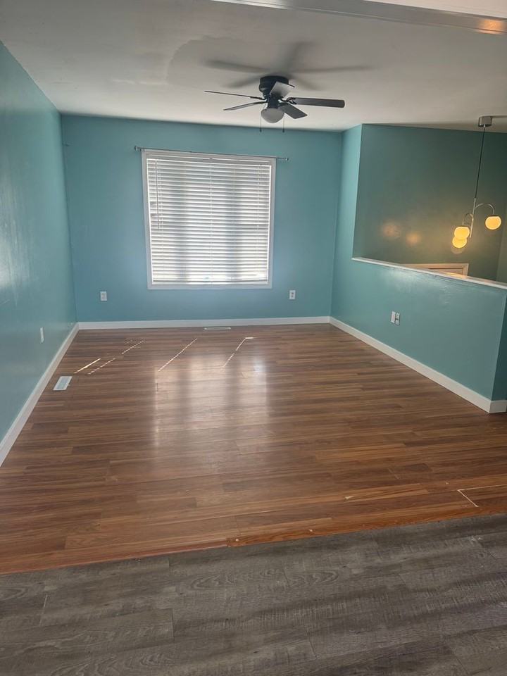 207 S 1st St - Photo 3 of 13