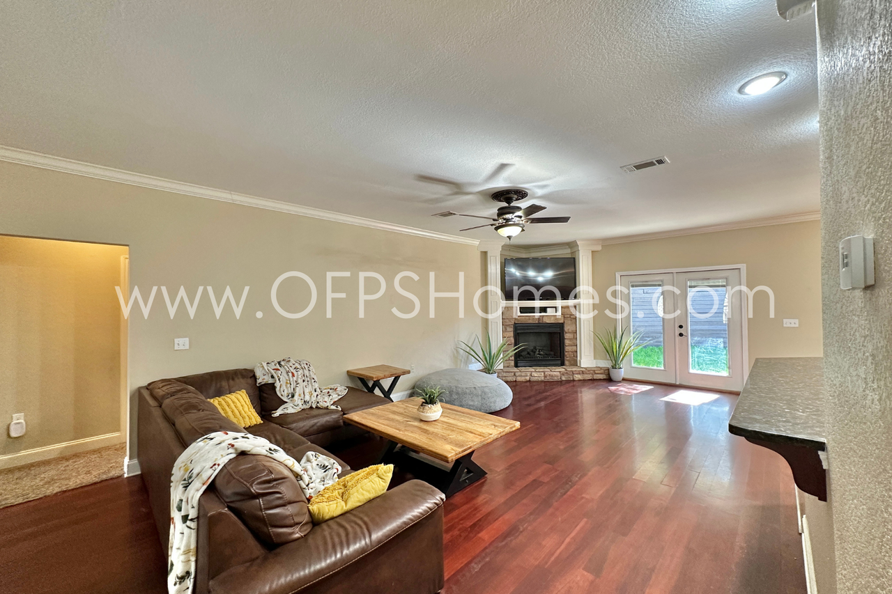 4559 Hermosa Rd - Photo 4 of 50