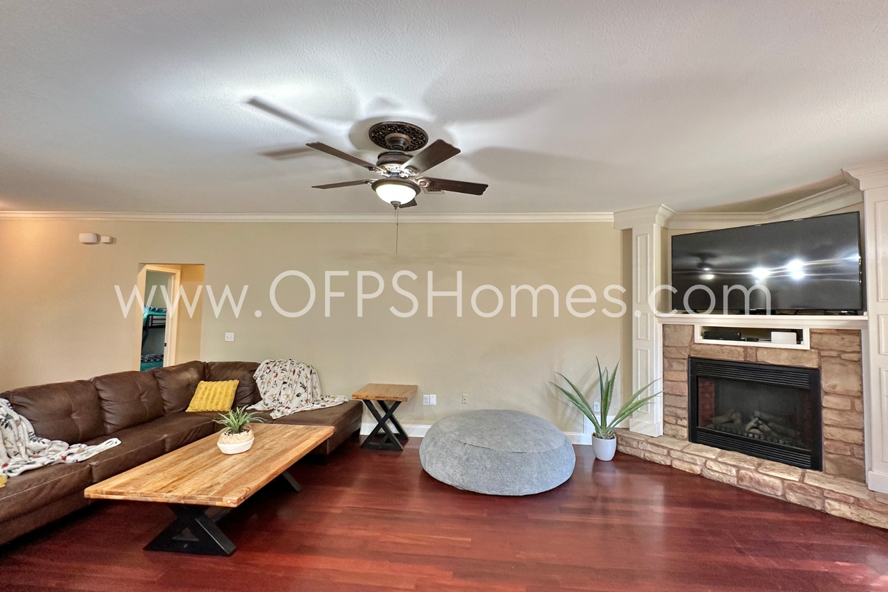 4559 Hermosa Rd - Photo 5 of 50
