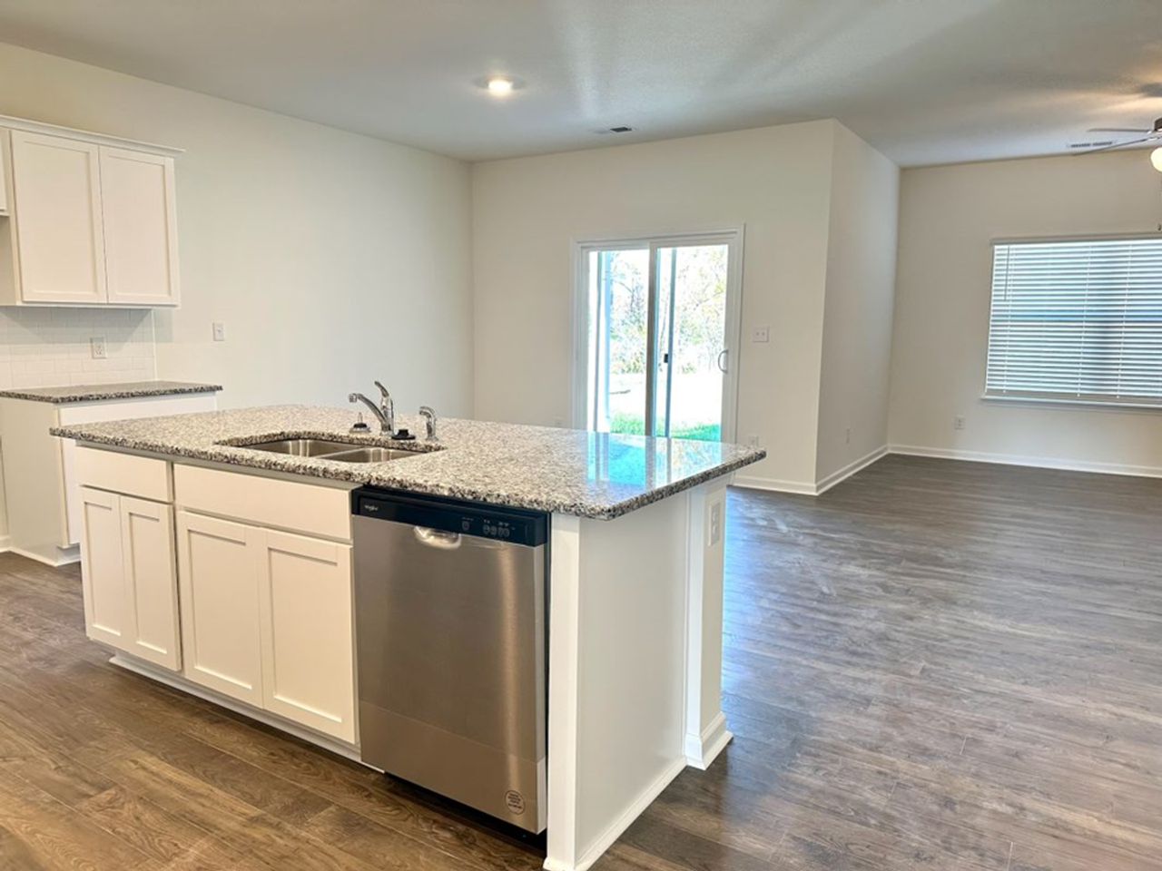 1164 Ridge Parke - Photo 6 of 22